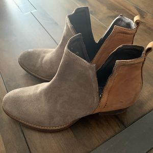 Diba True ankle boot, gray and tan leather, size 7